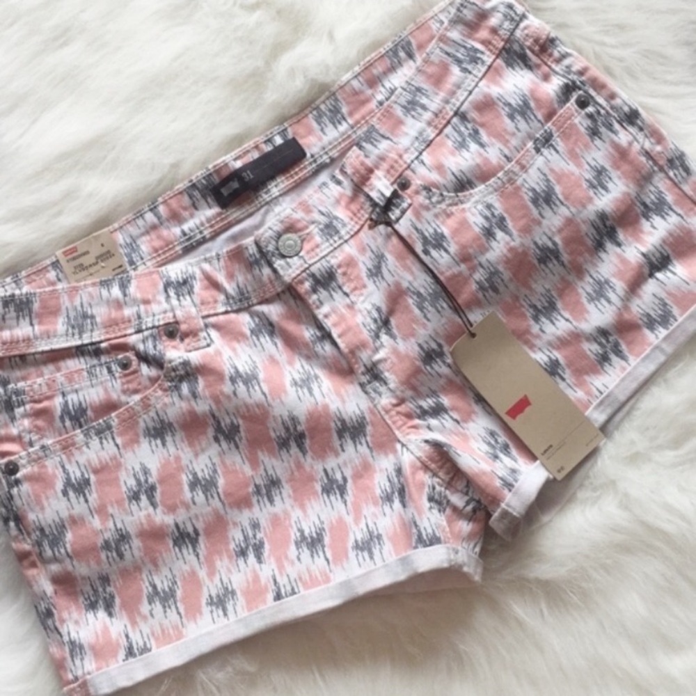 Levi’s Shorts Ikat Print Boho NWT